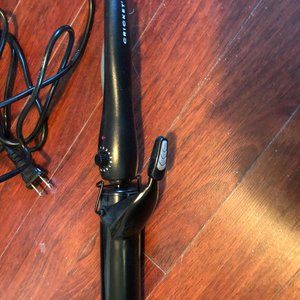 Cricket Curling Iron